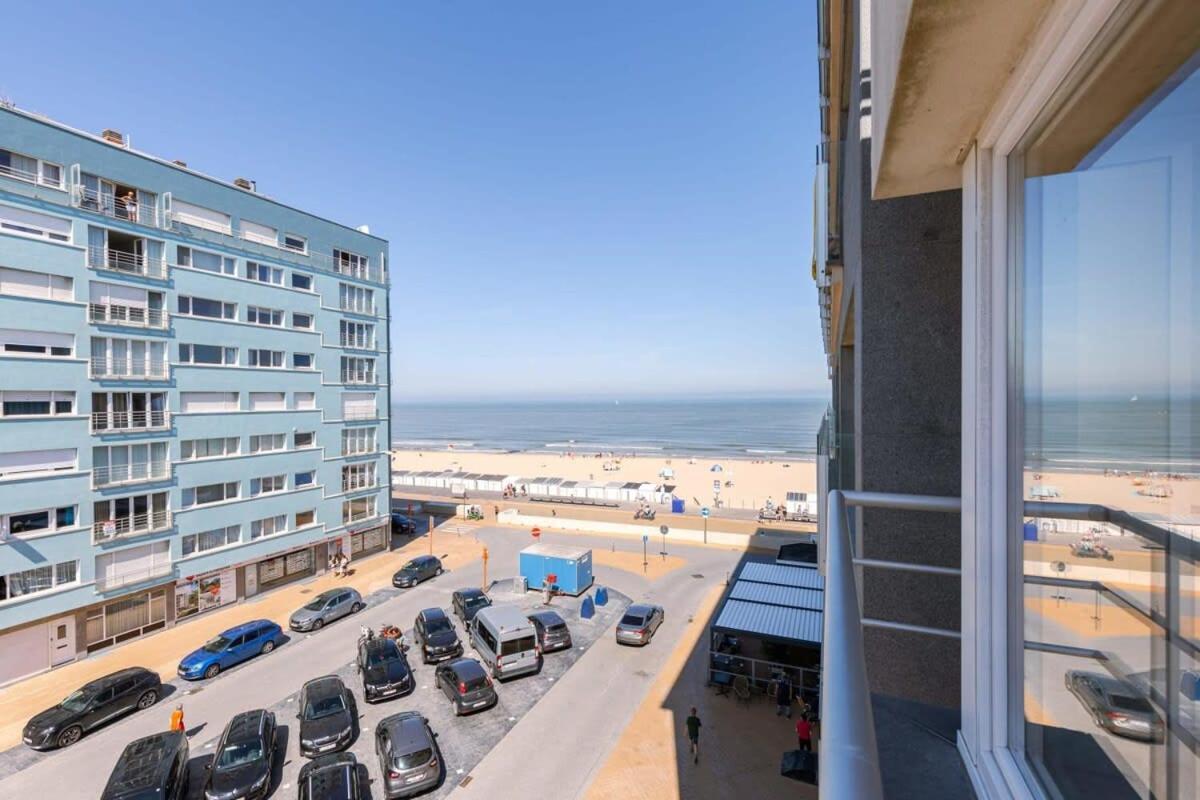 Lovely Apartment With Lateral Sea View And Private Parking Oostende Exteriör bild