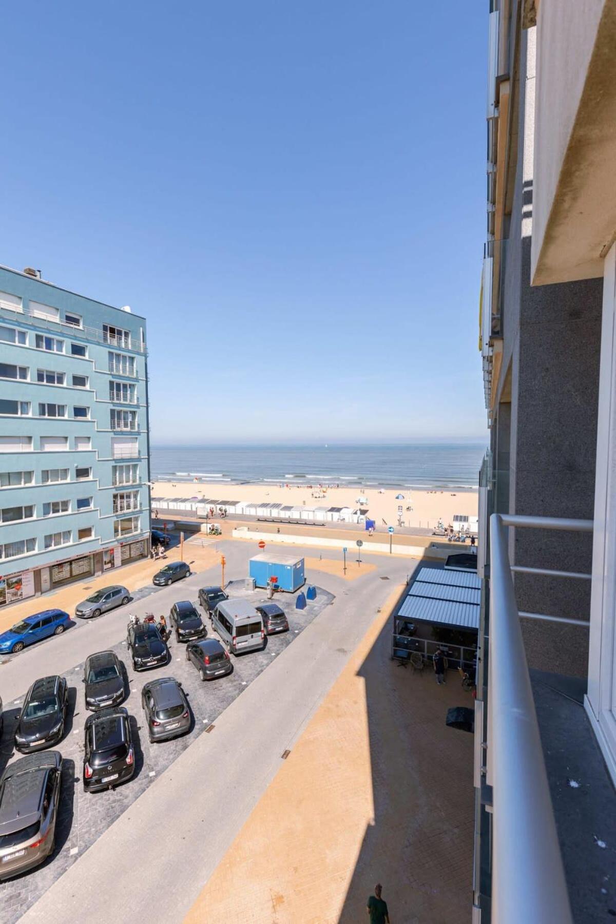 Lovely Apartment With Lateral Sea View And Private Parking Oostende Exteriör bild